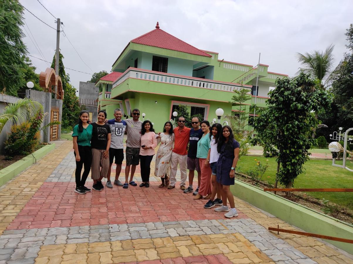 Vrundavan Home Stay And Village Resort Kevadia Экстерьер фото